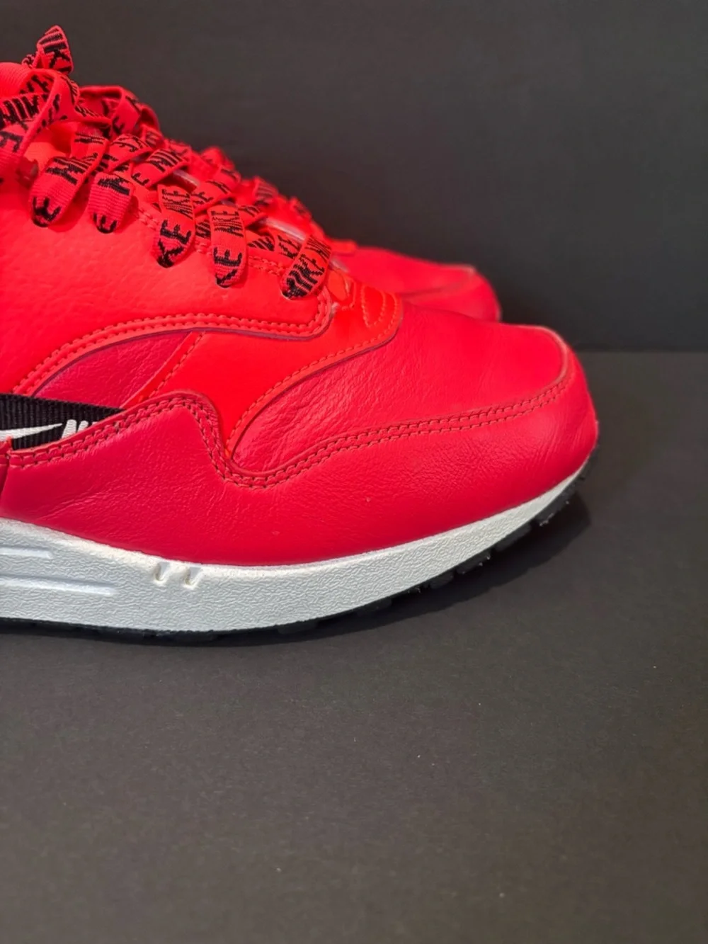 Nike Women’s Air Max 1 SE 8.5 W / 7 M - Bright Crimson - Picture 14 of 14
